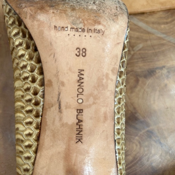 MANOLO BLAHNIK BEIGE SNAKESKIN BB CLASSIC PUMPS POINTY TOE HEELS - Picture 10 of 10